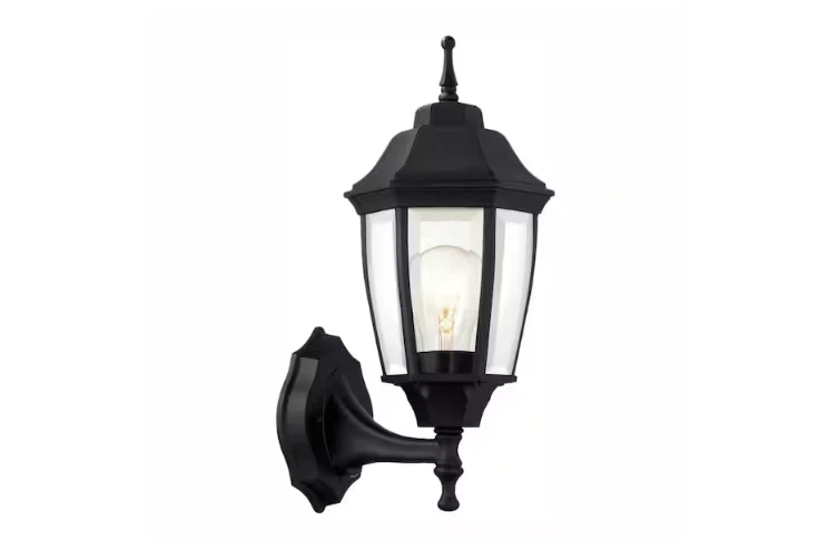 Aplique linterna de pared exterior Hampton Bay 1 luz negro de atardecer a amanecer Foto 3 de 4