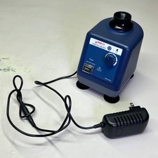 FOUR E'S Variable Speed Vortex Mixer Aluminum Housing 0-3000RPM MI0101002 (Used)