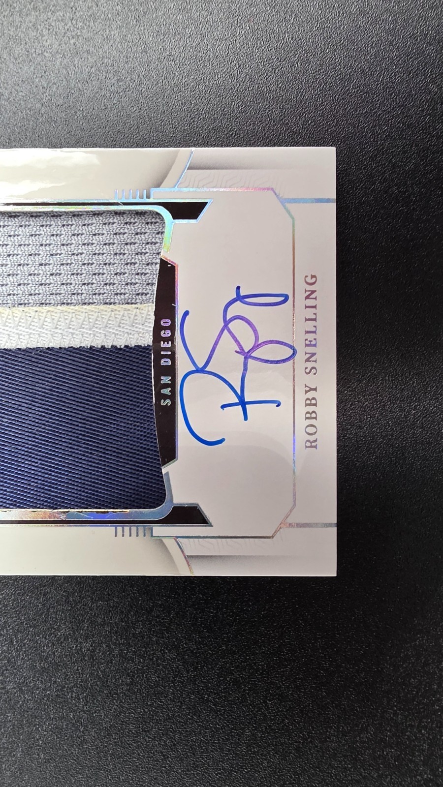 2024 National Treasures Robby Snelling AUTO TRI-COLOR PATCH 11/25 Marlins RC view 3