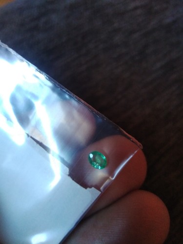 0.17ct 4.2x3.3mm Oval Natural Verde Esmeralda, Etiopía - Imagen 3 de 12