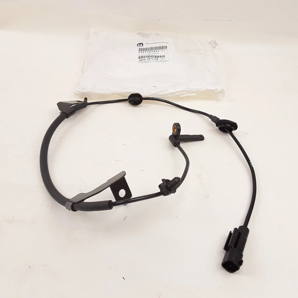 Sensor de frenos antibloqueo derecho Mopar 05105572AB para Jeep Compass Patriot (2017) Foto 3 de 4