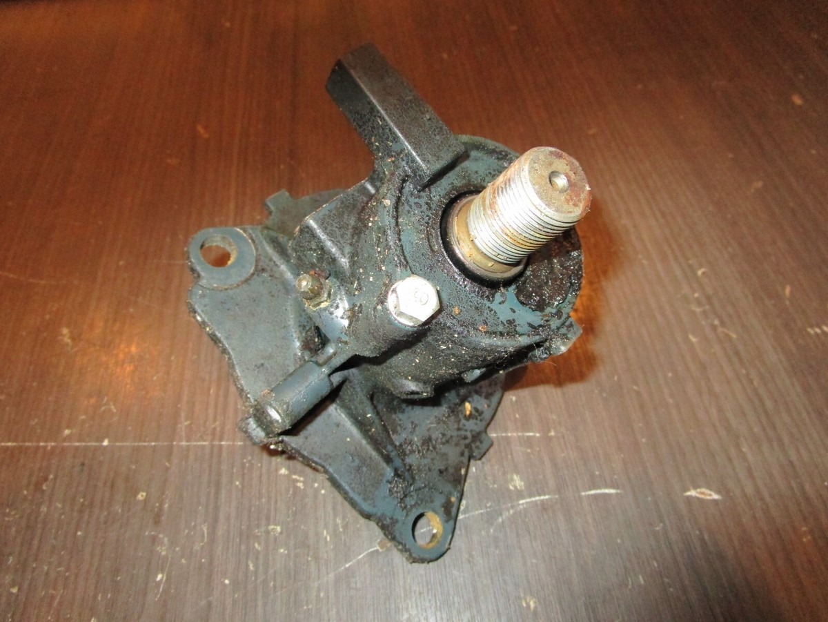 90-92 YAMAHA WAVERUNNER XL 650 MID SHAFT HOUSING BEARING ASSY 6K8