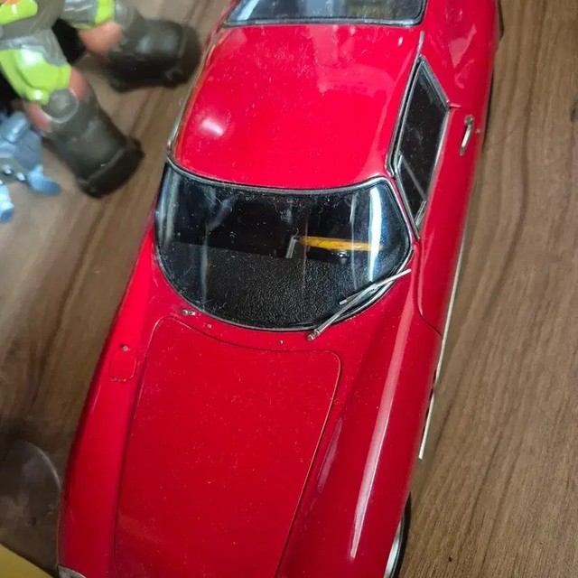 CMC Ferrari 275 GTB Model with Damage