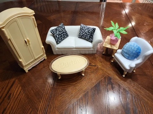 Barbie living Room Playset - Vintage 1996 - Cough, Chair, Tables, TV Center Etc