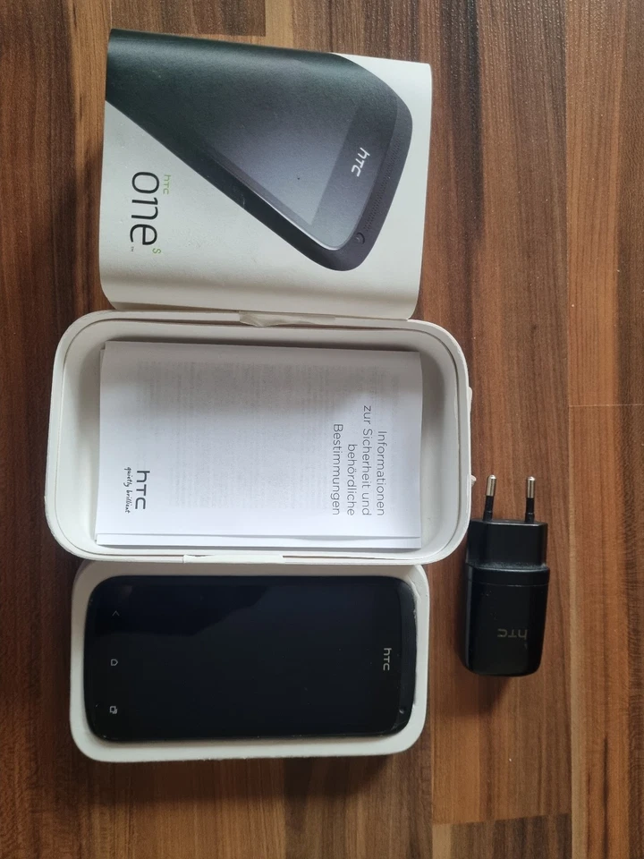 HTC  One S - 16GB - Schwarz (Ohne Simlock) Smartphone - Bild 3 von 4