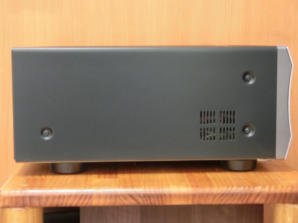 Preamplificador/procesador Integra DHC‐9.9 AV plateado, funcionamiento confirmado. Foto 4 de 4