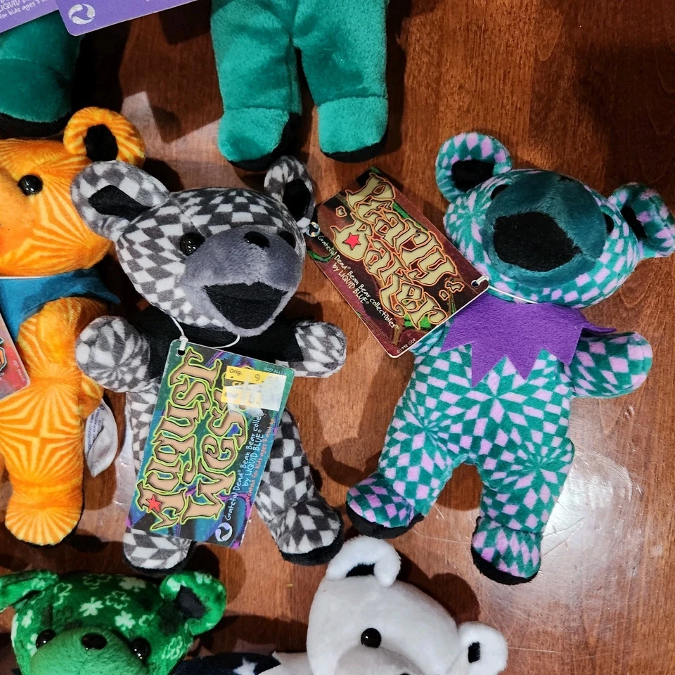 复古 Grateful Dead 豆豆熊收藏品全新带标签 14 件装  — 第 4/4 张图片