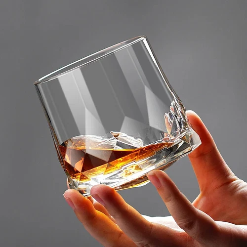 Novel Creative Thick Crystal Whiskey Tumbler Glass Spinning Top Design
