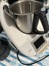 bimby tm5 completo di Varoma, Spatola , Farfalla , Chiavetta E Libro Ricette