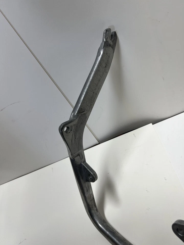 1980 YAMAHA XS 650 REAR GRAB BAR PASSENGER HANDLE 4N9-21645-00-00 Foto 4 de 4