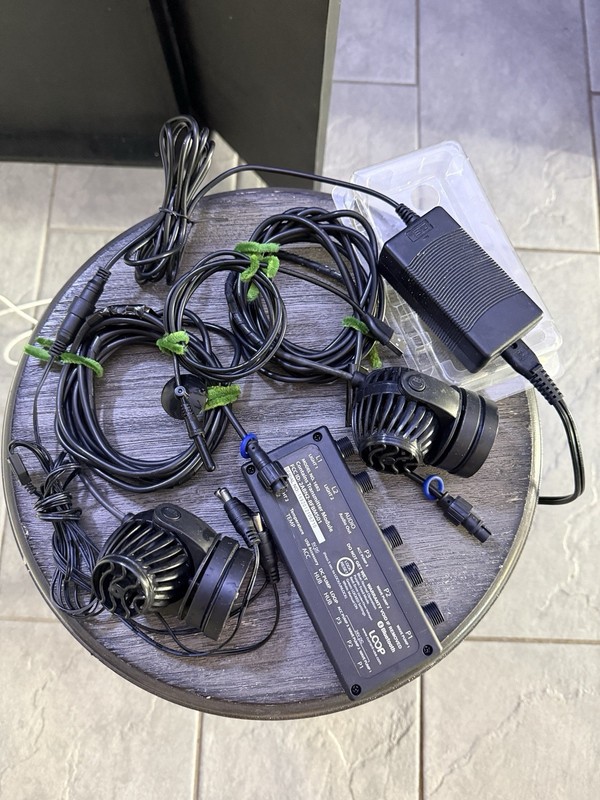 Current LOOP 1050gph Wave Pumps, Thermometer, And Bluetooth Hub