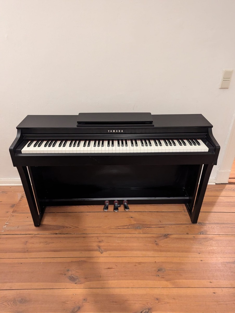 Yamaha CLP-625 Clavinova 88-Key Digital Piano with 3 pedals | eBay