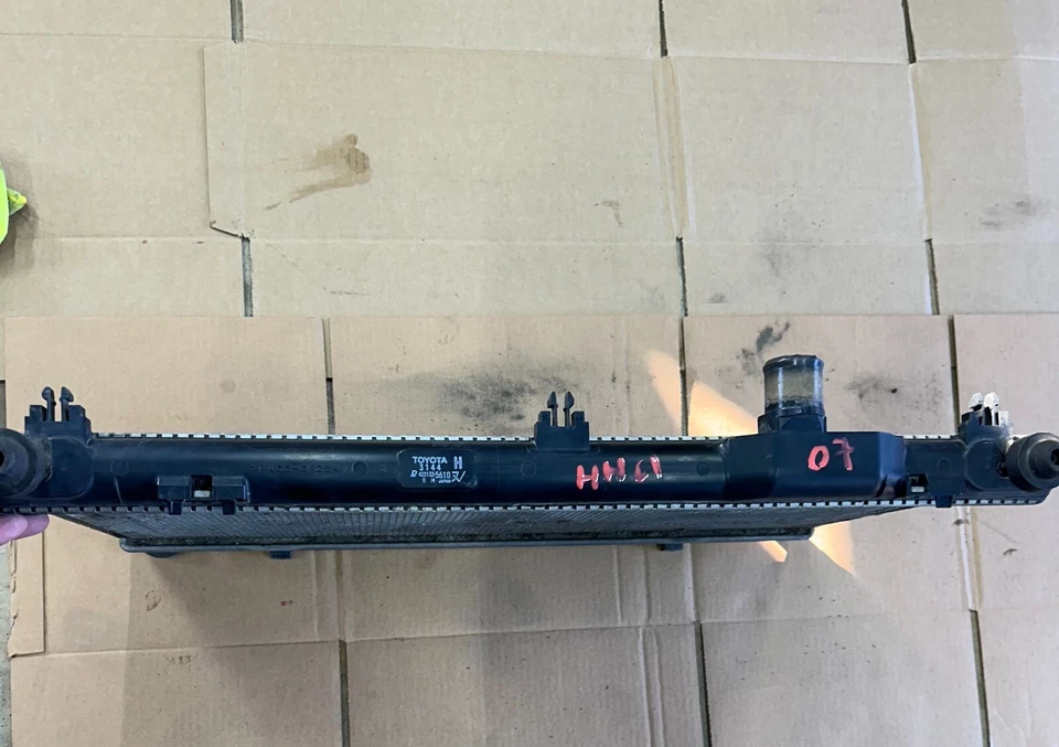 🥇06-15 LEXUS IS250 IS350 ENGINE MOTOR COOLING RADIATOR OEM 2007 Lexus is 250 - Изображение 3 из 3