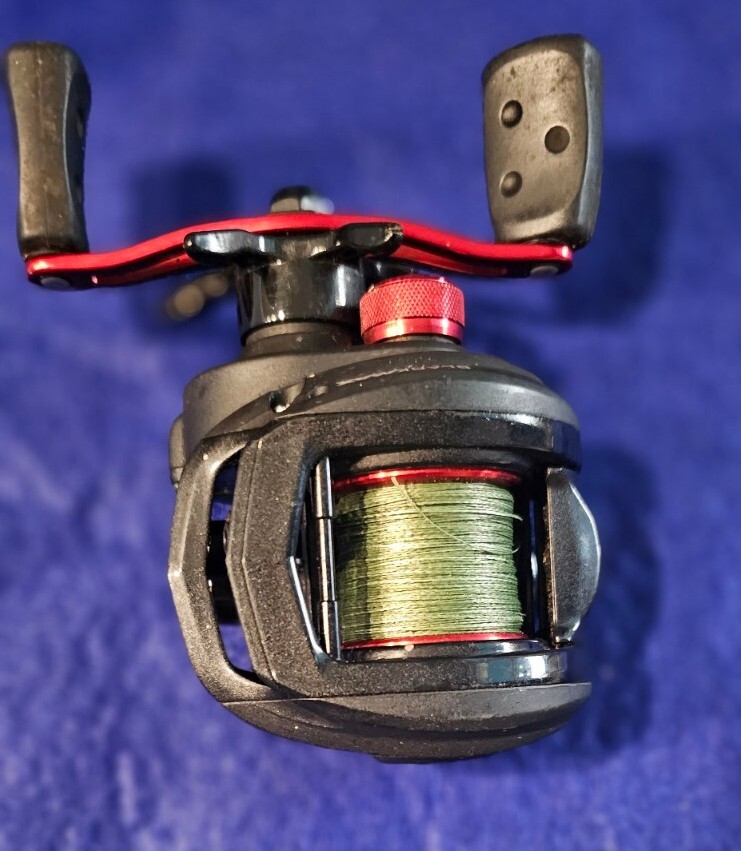 Abu Garcia Black Max 3 Right Hand Baitcast Fishing Reel - BMAX3