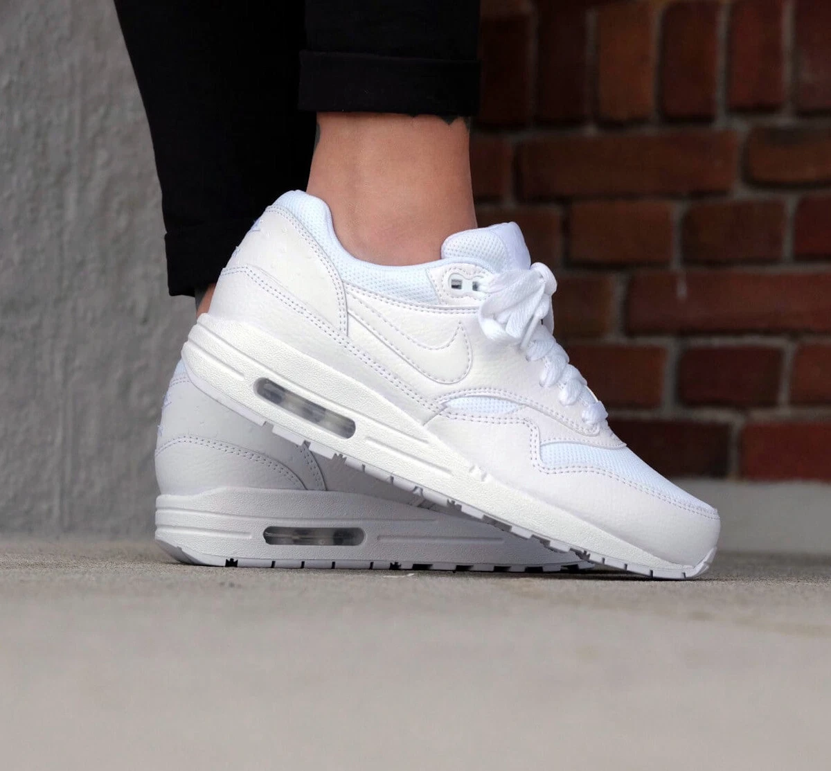 Fructífero Congelar traición New Women's Nike Air Max 1 Triple White Size 6 Running Shoes Nike BY You |  eBay