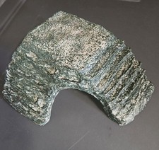 Reptile, Zilla Corner Cave/Basking Platform Small 7"L x 6"W x 3"H  used
