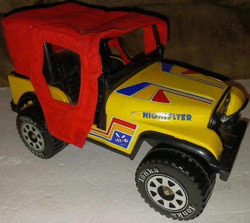 VINTAGE TONKA JEEP 4x4 YELLOW MR 970 PRESSED STEEL TOY TRUCK With The Top