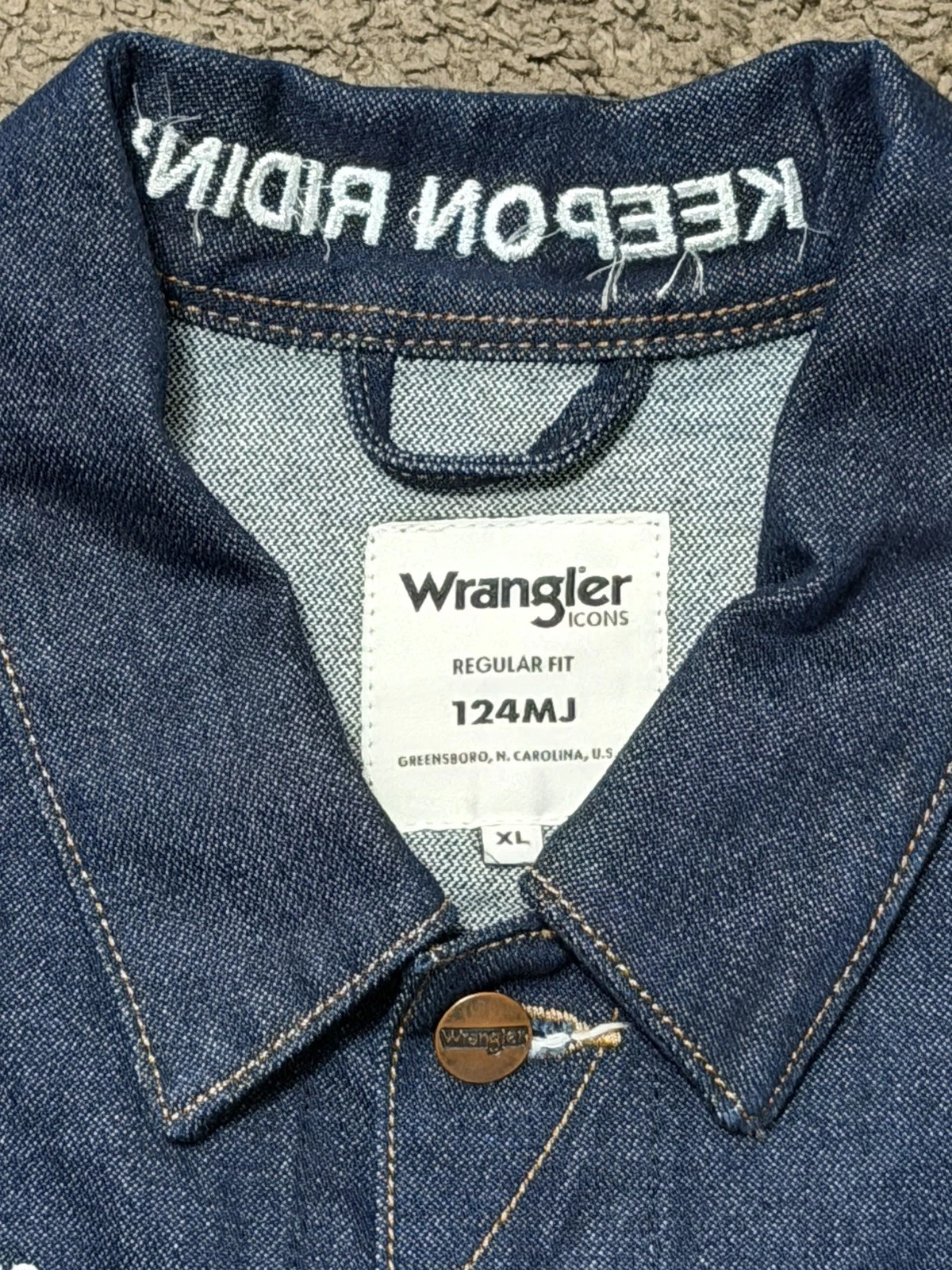 RARE Wrangler Diamond Cross Ranch Denim Jacket Limited Edition Western 124MJ XL - product detail image 6