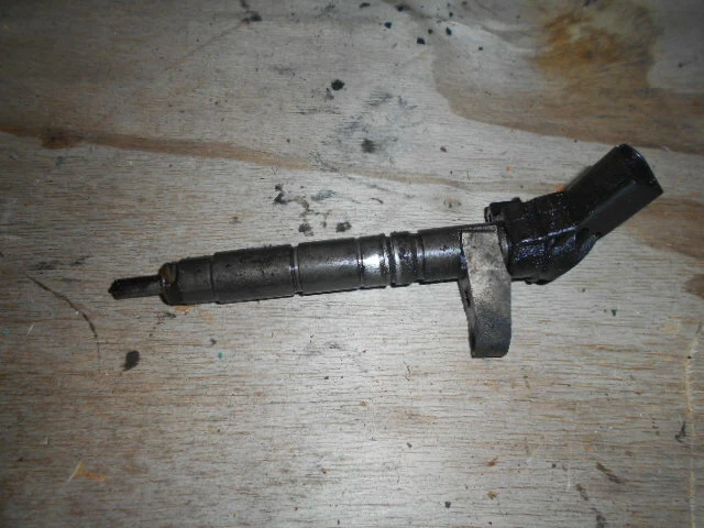 MERCEDES BENZ OM642 SPRINTER E C CLS G 350 CDI INJEKTOR  