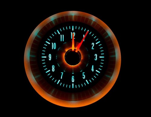 Dakota Digital 1963 Style Chevy Corvette RLC Clock Gauge use w/RTX RLC-63C-VET-X - Picture 8 of 9