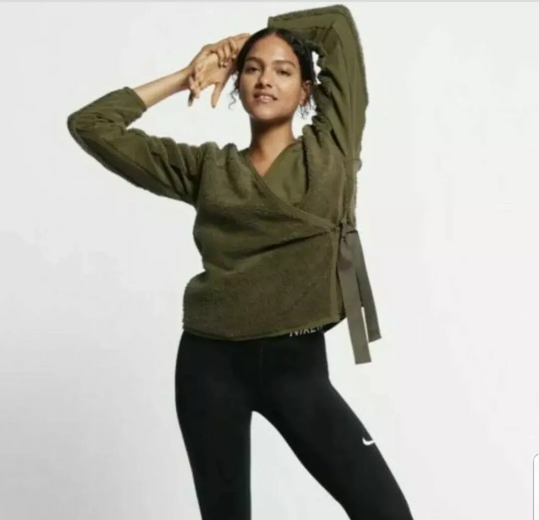 Nike sherpa hotsell wrap top