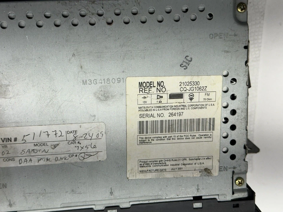 CHEAP OEM 2002-2003 Saturn SC1 AM/FM Radio CD Stereo Audio Player 21025330 - Image 4 of 4