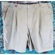 NWT ST. JOHN'S BAY COMFORT FIT CLASSIC MENS SHORTS SZ. 48 AVACADO GREEN ZIPPER