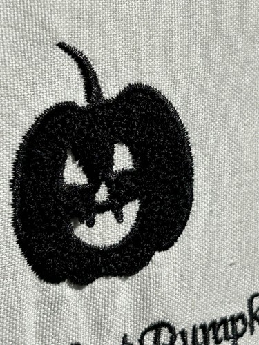 Almohada artesanal de Halloween bordada adornada calabaza Shabby Chic - Imagen 3 de 6