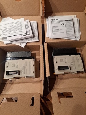 Omron CJ1W-AD041-V1, CJ1W-ID211
