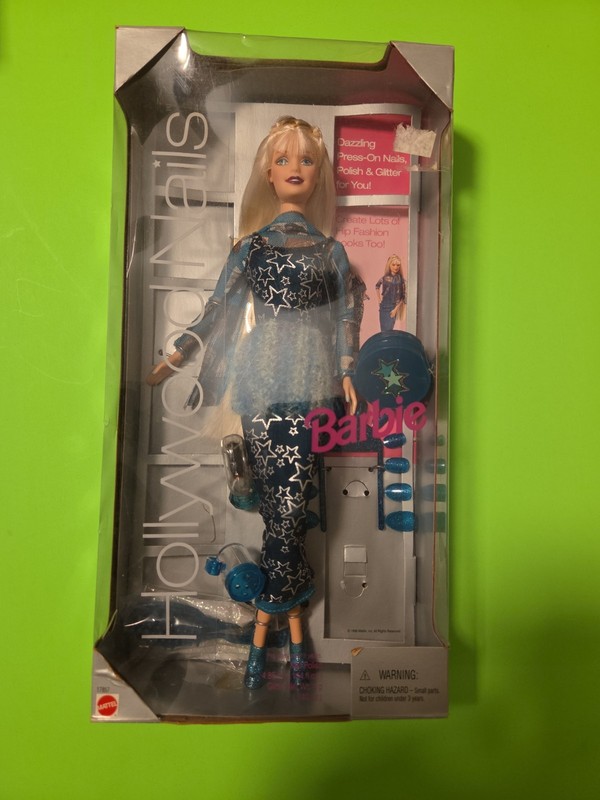 Vintage Hollywood  Nails Barbie Doll 1999 Mattel #17857 Blonde 