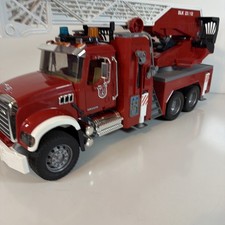 Bruder MACK Granito Motore Antincendio Scala Camion 1:16 Rosso Scala Estensibile