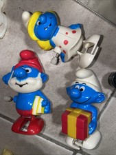 3-Vintage 1982 Galoob Wind Up Smurf Figure With Present