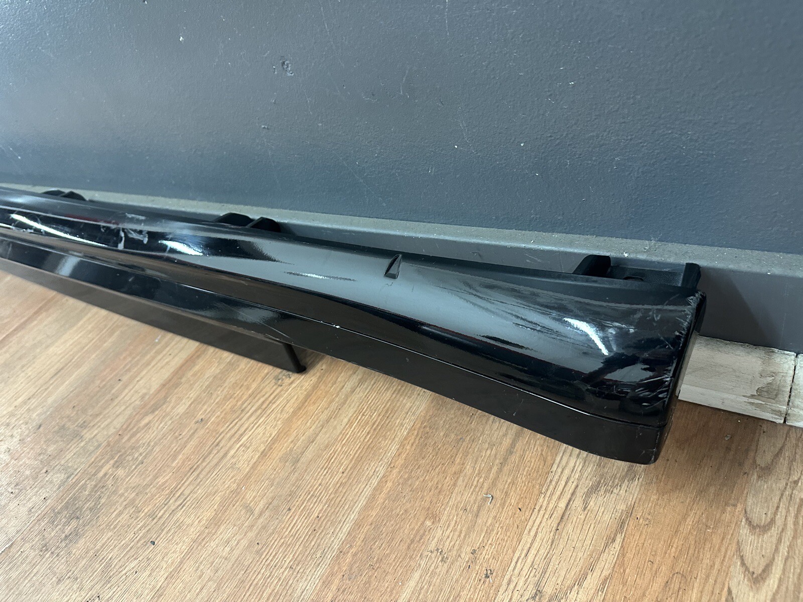 2013 - 2016 MASERATI QUATTROPORTE LEFT ROCKER PANEL COVER MOLDING OEM 670010638