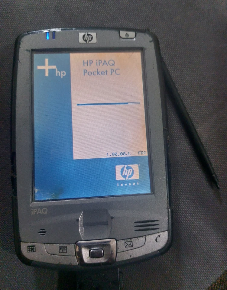 Lot 2 HP IPAQ Pda Pocket Pc - 2700 Acer & SD Card and Hp 214 Batterie / Adapter - Image 3 of 4