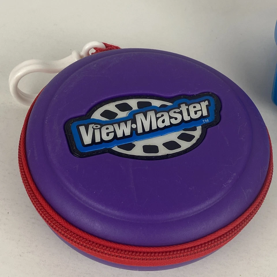 View Masters & Zip Around Case With 3 Dora Slides Inside Pretend Play Lot - Image 2 of 4