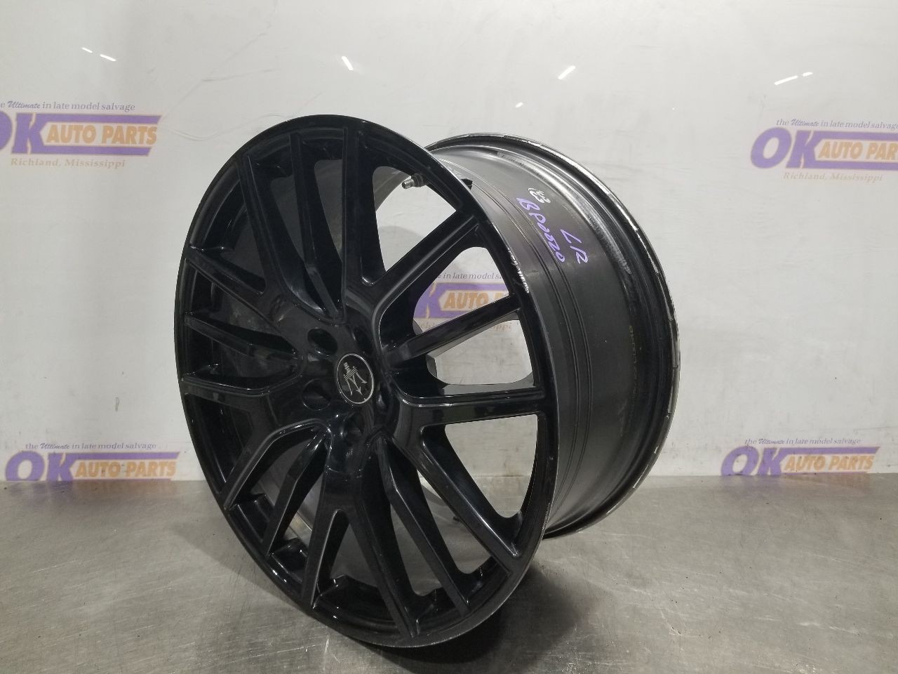 22 2022 MASERATI LEVANTE 21X10.5 WHEEL RIM REAR LEFT DRIVER 670163569