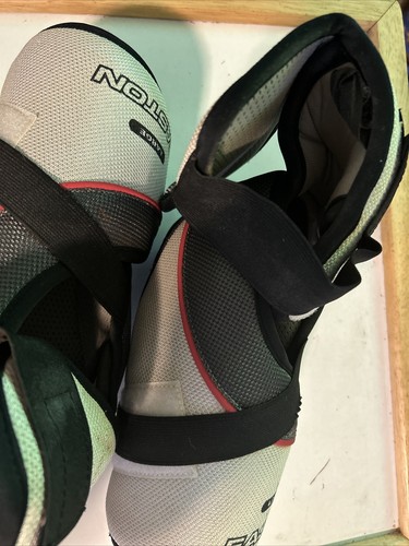 Easton Synergy, Junior Elbow Pads, Size Large. - Picture 3 of 5