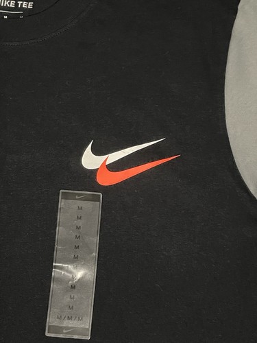 NUEVO CON ETIQUETAS Nike NSW City Bright Doble Swoosh Camiseta CI3319-011 Para hombres Talla M-XL RARA - Imagen 3 de 5