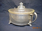 Vintage Pyrex round Casserole Dish with Lid and Metal Holder with Lid. — photo 2