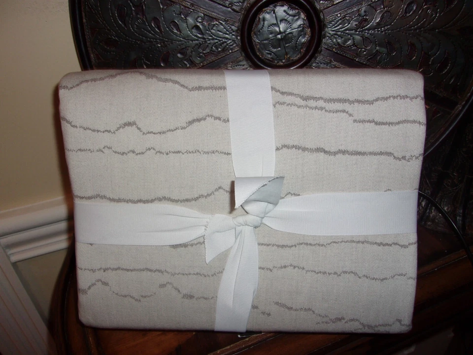 Nuevo en Paquete Juego de Funda Nórdica Dillards Luxury Hotel Fusion Beige King 3 piezas Foto 2 de 4