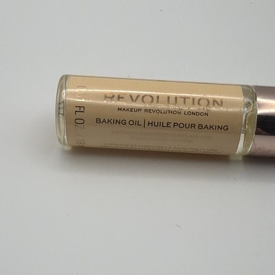 Makeup Revolution Baking Oil Face Primer 18 mL Hydrating Smooth Grape Seed