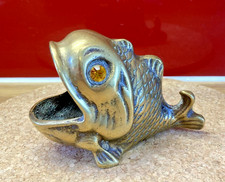 VINTAGE HEAVY CAST BRASS FISH  ORNAMENT/ASH TRAY VINTAGE  Glass Eyes