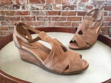 Earth Curvet Biscuit Camel Brown Suede Peep-toe Wedge Sandals NEW