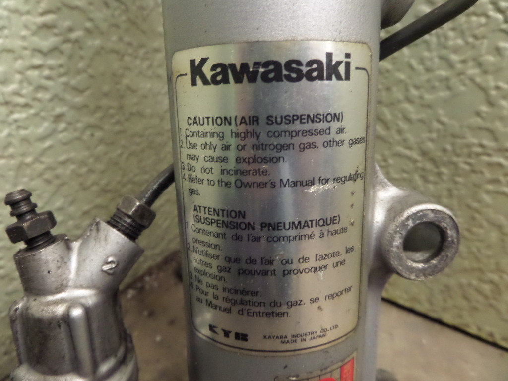 kページ 1986 KAWASAKI NINJA ZX 1000R FRONT/LEFT AVDS FORK PN-K986
