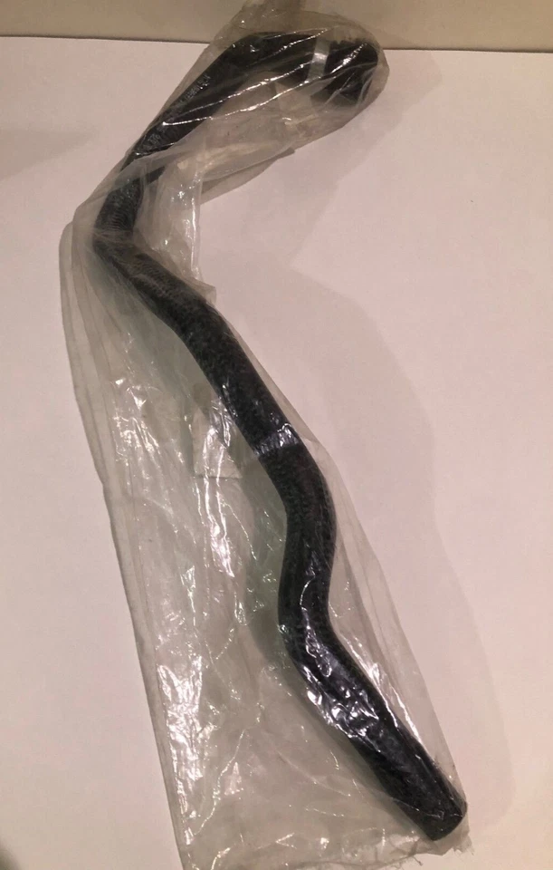 Manguera entrada motor BMW F (2000-2006) OE 64218376999 323Ci 325Ci 325i 325xi 328Ci Foto 3 de 4