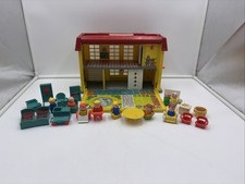 1976 Fisher Price Little People Children's Hospital #931 w/ Accessories & People