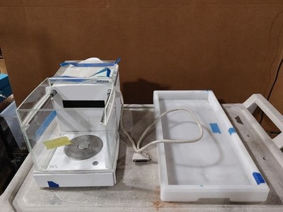SARTORIUS ME36S DWS High Capacity Micro Balance Laboratory Scale Only with Tray