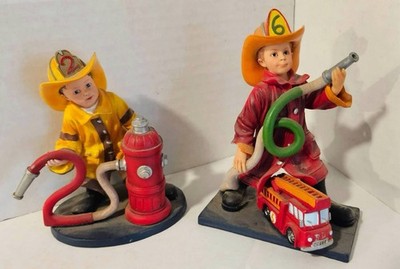 Red Hats of Courage 2nd and 6th Birthday Figurine 1/0883 FM88640  1/2172
