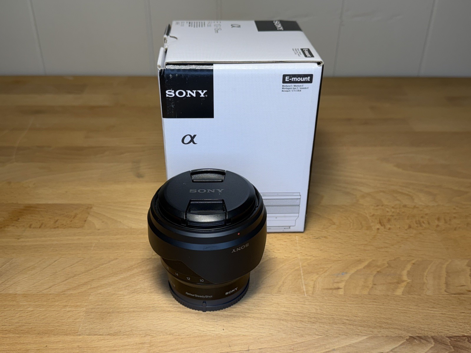 Sony Alpha E 10-18mm f/4 OSS Ultra-Wide Angle Zoom Camera Lens For Sony E Mount