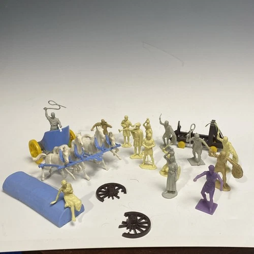 Vintage 1960’s Marx Ben Hur Play Set 14 figures plus extras